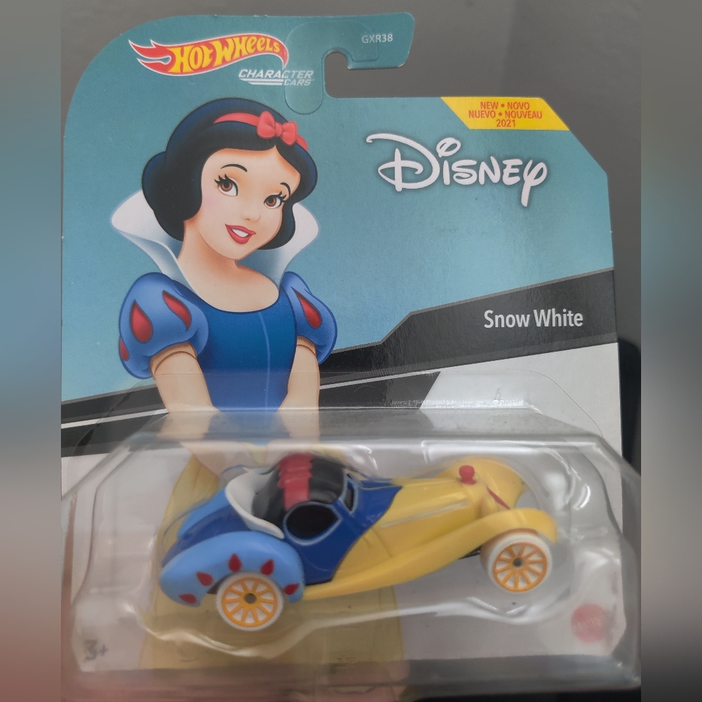 Disney Hot Wheels Character Car Snow White